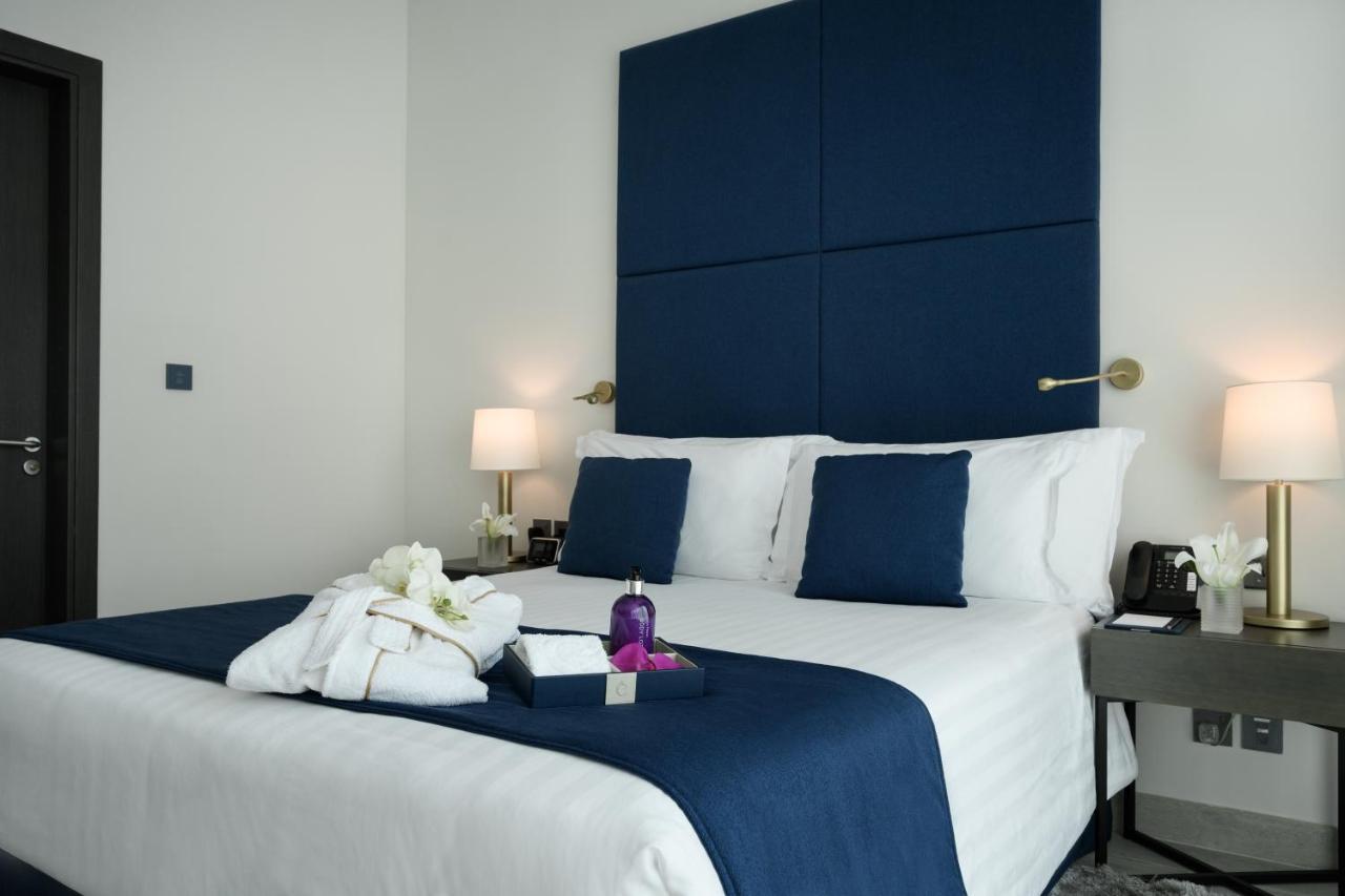 Centara West Bay Hotel & Residences Доха Экстерьер фото Deluxe room