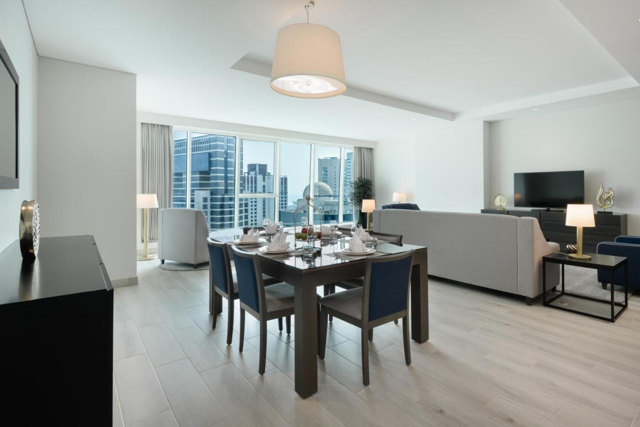 Centara West Bay Hotel & Residences Доха Экстерьер фото